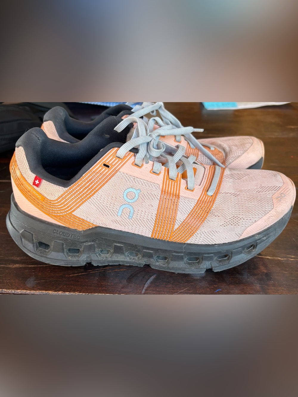 On Cloud Women’s Shoesi